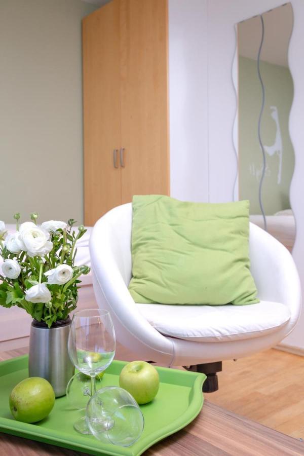 Ferienwohnung Mitten In 3 Apartment *